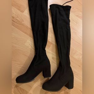 Long boots brand new